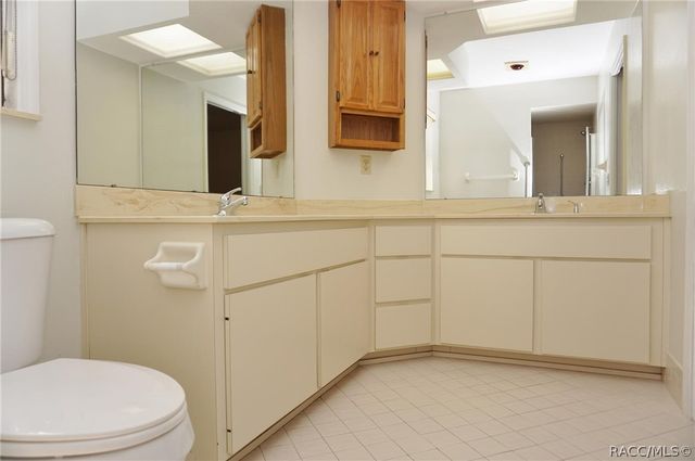 6065 W Croyden Circle, Crystal River, FL 34429