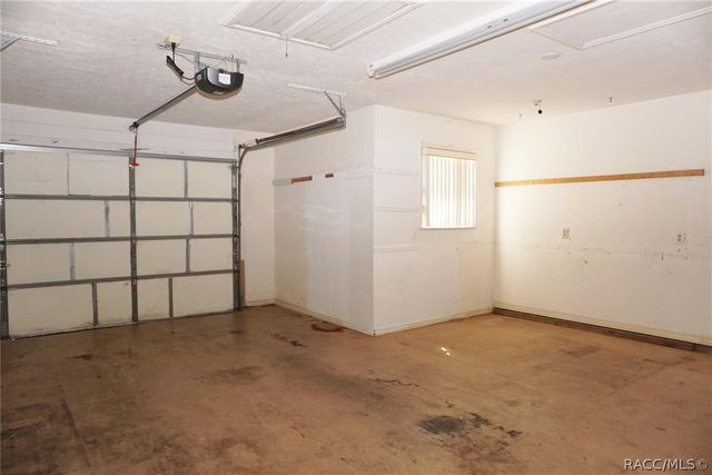 6065 W Croyden Circle, Crystal River, FL 34429