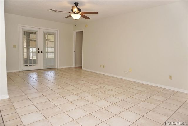 6065 W Croyden Circle, Crystal River, FL 34429