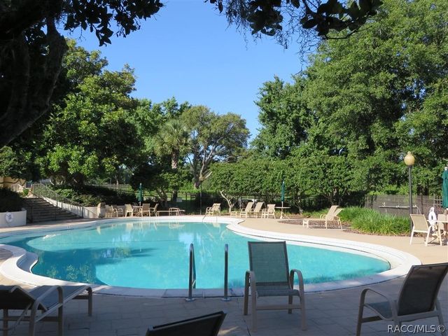 6065 W Croyden Circle, Crystal River, FL 34429