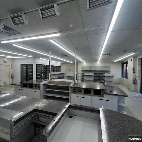 60 W Church Street, Bergenfield, NJ 07621