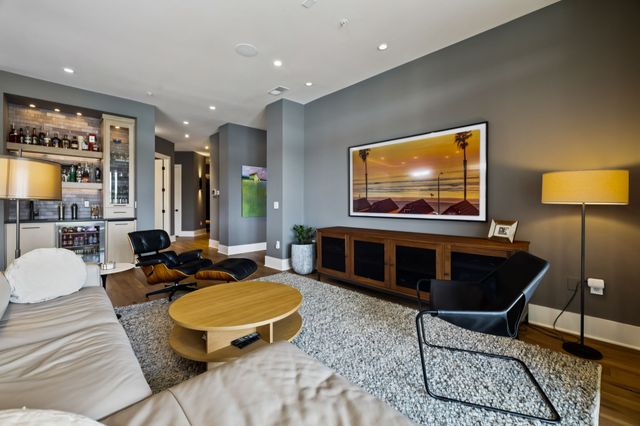 1024 Club View Dr Unit C302, Gallatin, TN 37066