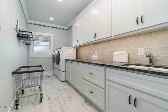 227 Back Street, Newport, NC 28570