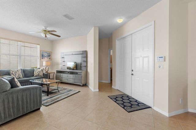 143 Hamilton Terrace, Royal Palm Beach, FL 33414