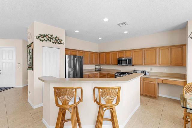 143 Hamilton Terrace, Royal Palm Beach, FL 33414