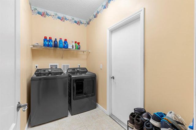 143 Hamilton Terrace, Royal Palm Beach, FL 33414