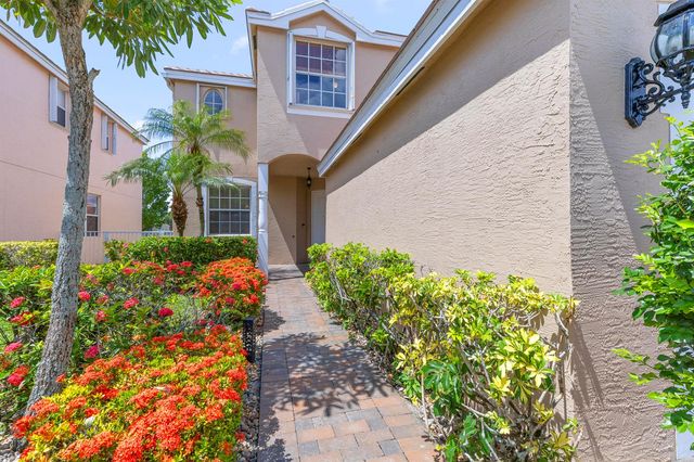143 Hamilton Terrace, Royal Palm Beach, FL 33414