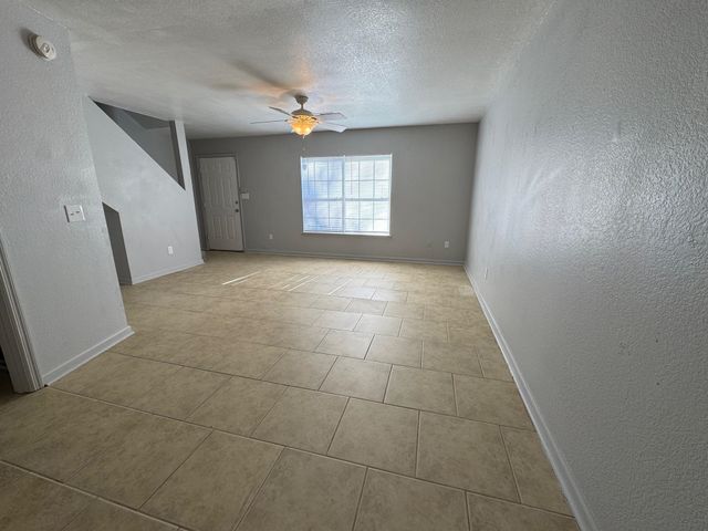 215 Dixie Dr Apt D, Tallahassee, FL 32304