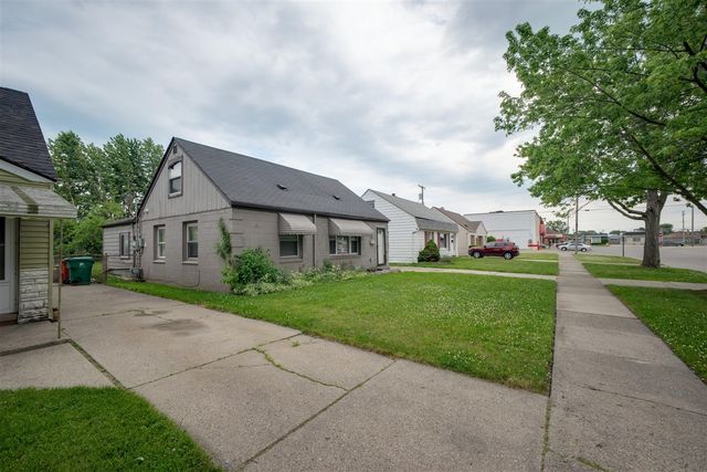 22754 Almond Avenue, Eastpointe, MI 48021