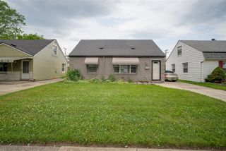 22754 Almond Avenue, Eastpointe, MI 48021