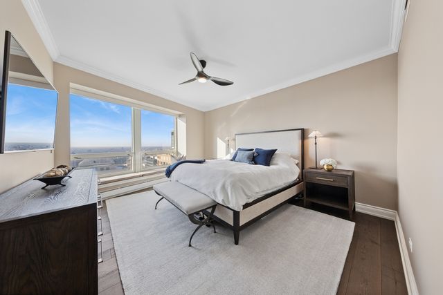 57 E Delaware Place 3906, Chicago, IL 60611