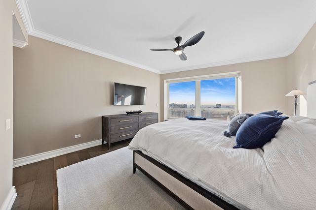 57 E Delaware Place 3906, Chicago, IL 60611