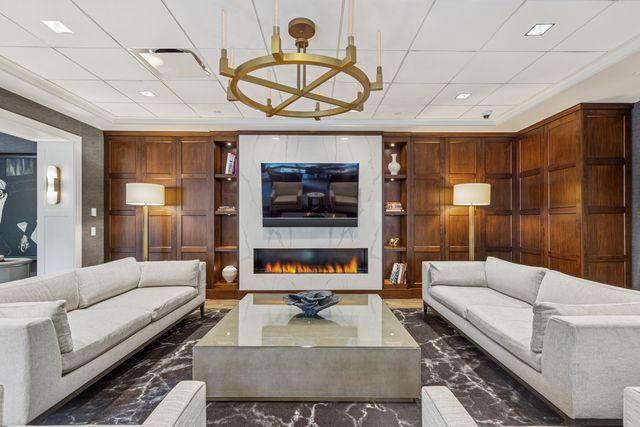 57 E Delaware Place 3906, Chicago, IL 60611