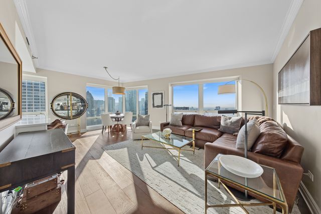 57 E Delaware Place 3906, Chicago, IL 60611