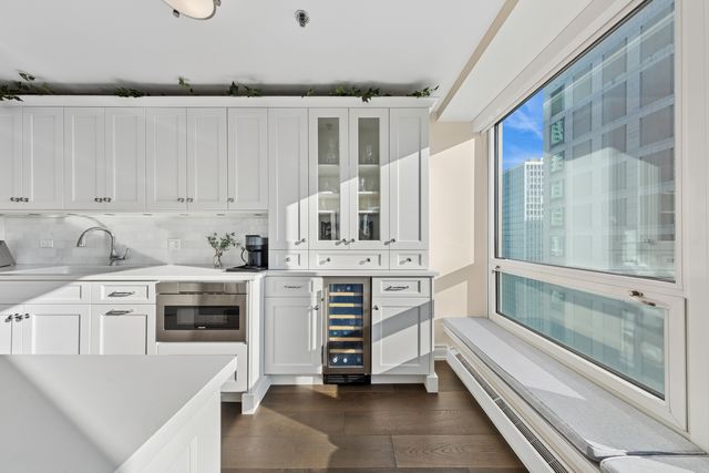 57 E Delaware Place 3906, Chicago, IL 60611