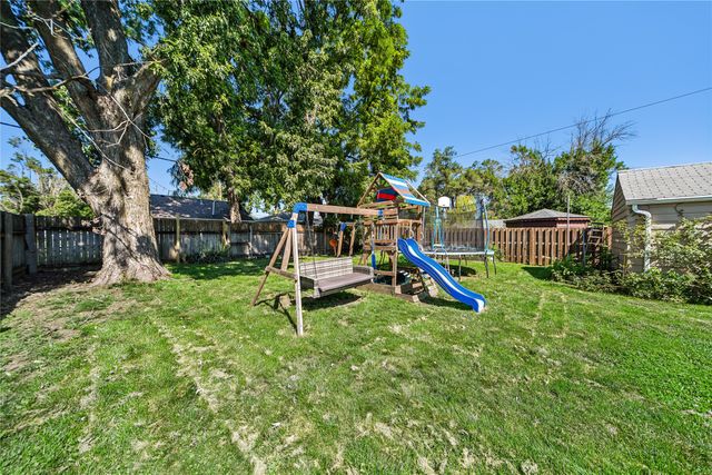 3826 52nd Street, Des Moines, IA 50310