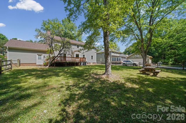 6520 Dougherty Drive, Charlotte, NC 28213