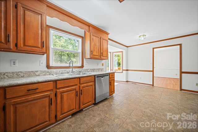 6520 Dougherty Drive, Charlotte, NC 28213