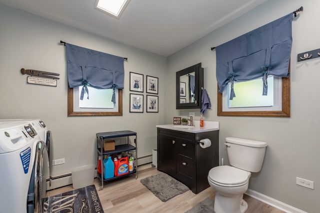 411 Thompson Avenue, Winthrop Harbor, IL 60096