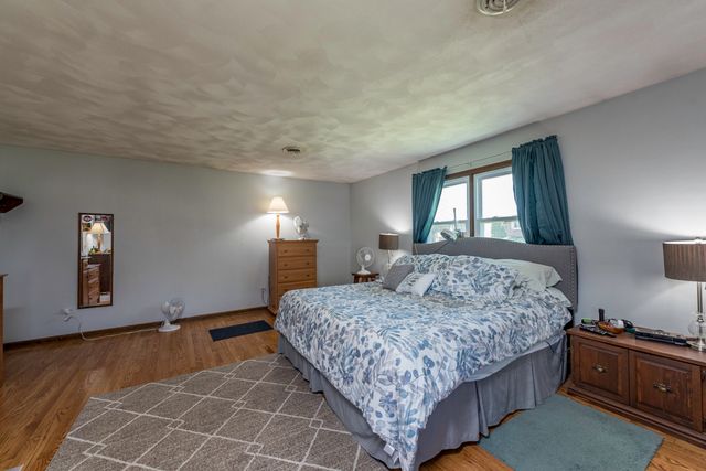411 Thompson Avenue, Winthrop Harbor, IL 60096