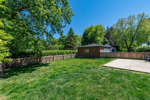411 Thompson Avenue, Winthrop Harbor, IL 60096