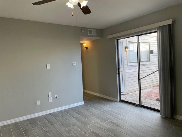 6401 Deihl Road 202, Houston, TX 77092