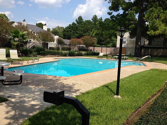 6401 Deihl Road 202, Houston, TX 77092