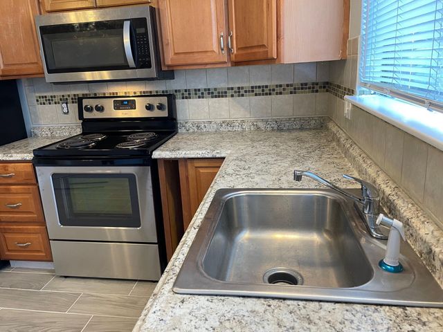 6401 Deihl Road 202, Houston, TX 77092