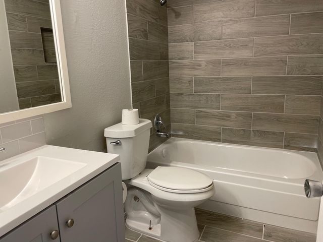 6401 Deihl Road 202, Houston, TX 77092