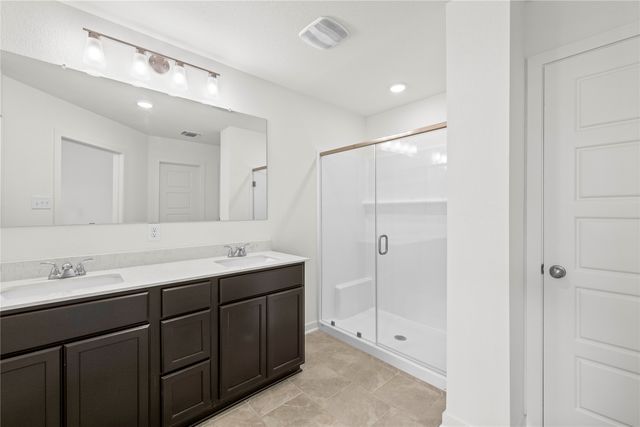 111 Adaline Bend, Mcgregor, TX 76657