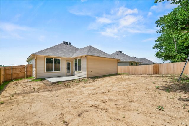 111 Adaline Bend, Mcgregor, TX 76657