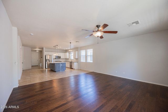 1861 E PATRICK Lane, Phoenix, AZ 85024