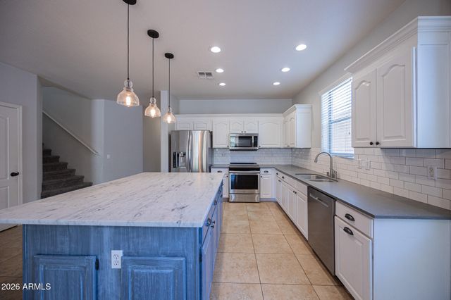 1861 E PATRICK Lane, Phoenix, AZ 85024