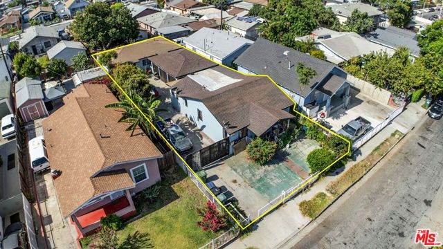 1526 E 77th Place, Los Angeles, CA 90001