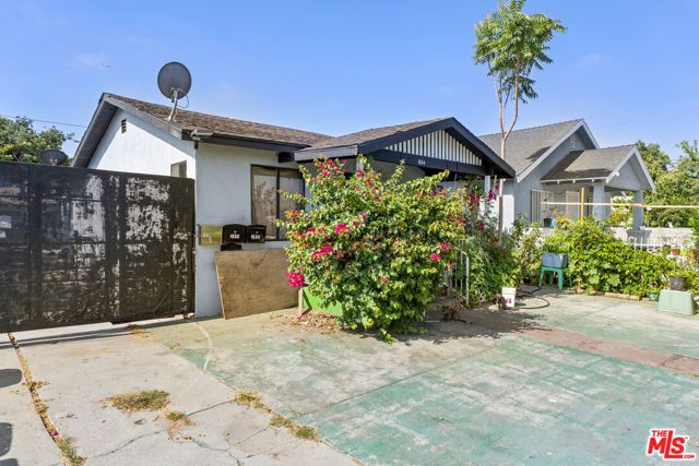 1526 E 77th Place, Los Angeles, CA 90001