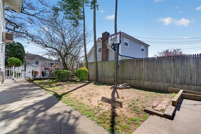 189 Katan Avenue, Staten Island, NY 10308