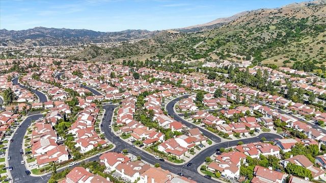 12223 Shady Hollow, Porter Ranch, CA 91326