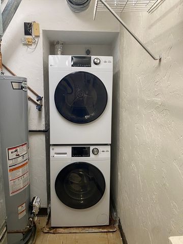 330 Sunderland Rd 26, Worcester, MA 01604