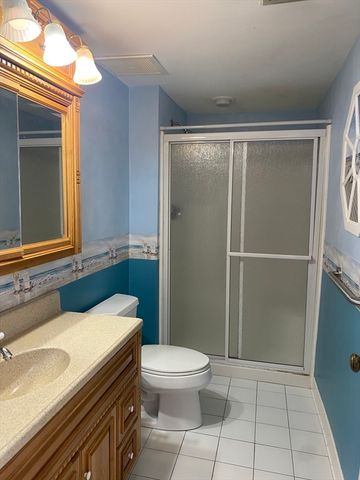 330 Sunderland Rd 26, Worcester, MA 01604