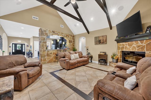 5833 Wall Avenue, Haltom City, TX 76117