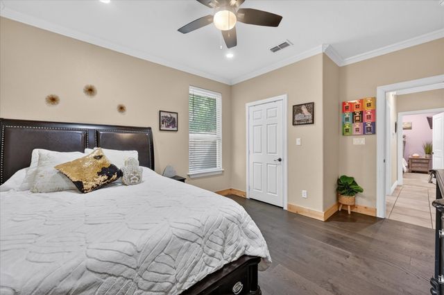 5833 Wall Avenue, Haltom City, TX 76117