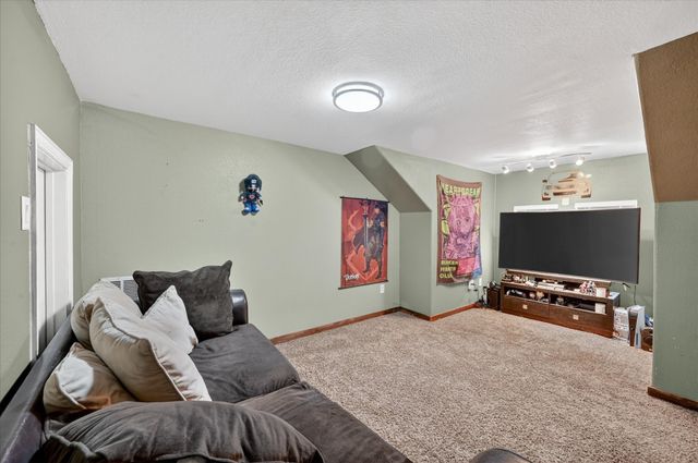 5833 Wall Avenue, Haltom City, TX 76117