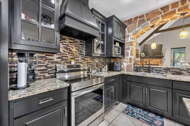 5833 Wall Avenue, Haltom City, TX 76117