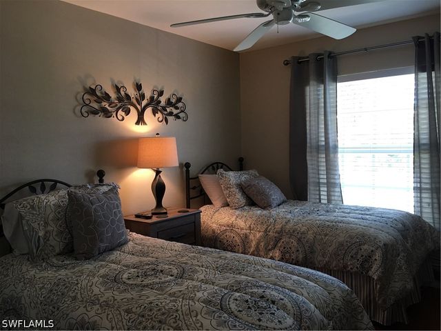 2855 Cypress Trace Circle CIR NW 202, Naples, FL 34119