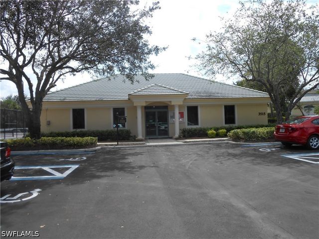 2855 Cypress Trace Circle CIR NW 202, Naples, FL 34119