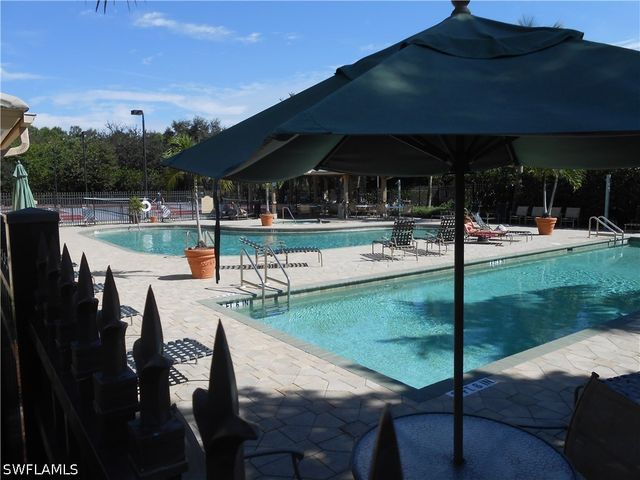 2855 Cypress Trace Circle CIR NW 202, Naples, FL 34119