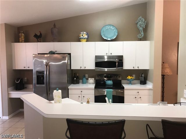 2855 Cypress Trace Circle CIR NW 202, Naples, FL 34119