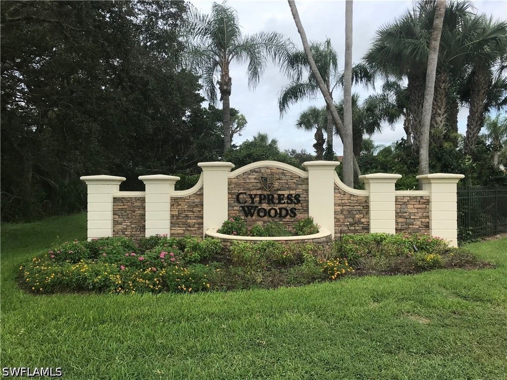 2855 Cypress Trace Circle CIR NW 202, Naples, FL 34119