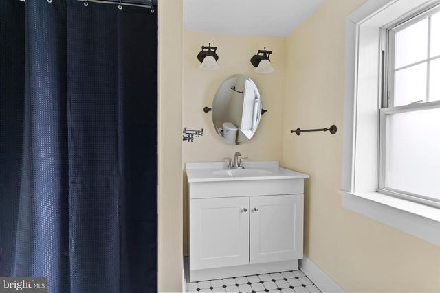 118 GRAHAM ST, Harrisburg, PA 17110