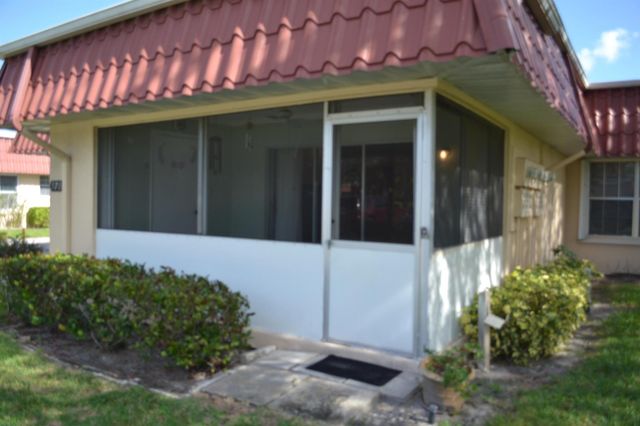 570 Laconia Circle, Lake Worth, FL 33467